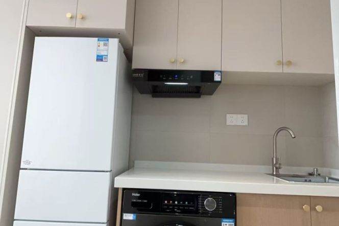   Studio-Fashion-lift-1Br-Nr Huadong Jiaotong uni-Caoyang rd/Putuo area/L3/4/11/13/14