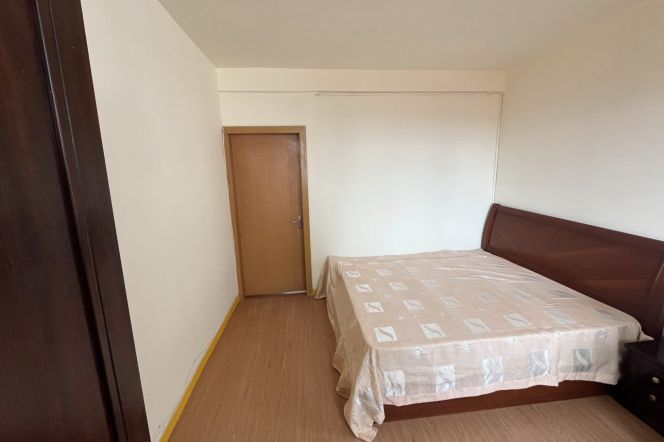 People’s Square Prime Location! Studio with Night View Balcony 