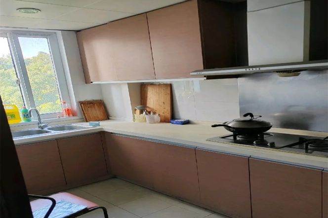 2 bedrooms/livingroom/balcony 30mins to Jitongtong University