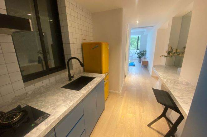 9k Newly 2Br with floor heating and open balcony Nr Jiangning Rd.line13