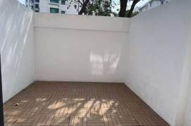 Fresh 1br nearby line 4/11