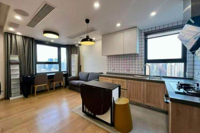 Floor heating 2BR APT Elevator Yueyang Rd 12k