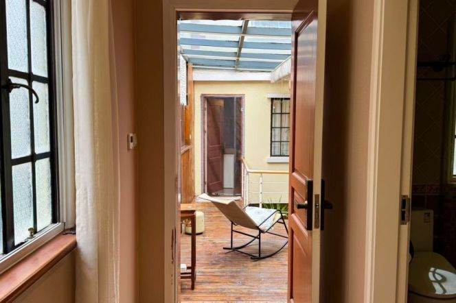 2+1 Rooms, 3 Baths with Terrace, Floor Heating, 180 sqm @ Jiangsu rd station L2&11