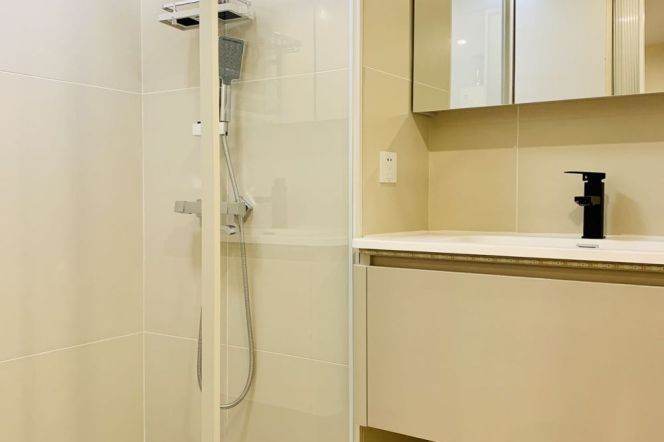 Cozy one bedroom Apt+Floor heating+oven+dryer @Xujiahui