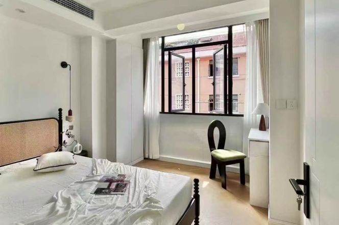 jiangsu rd station one bedroom