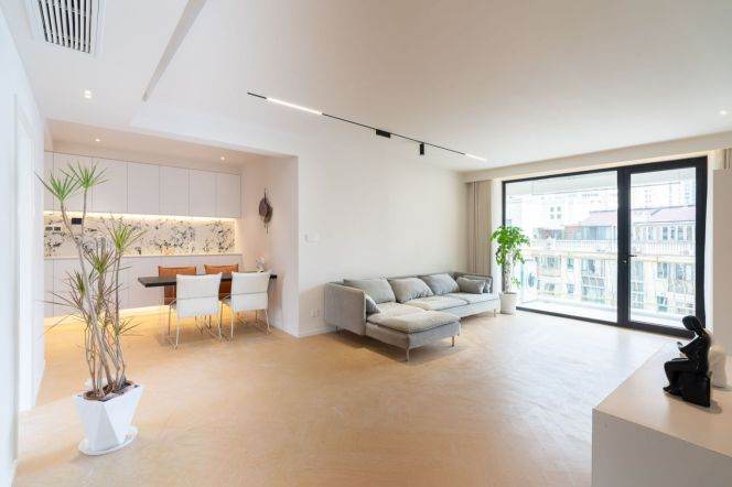 22k Spacious 3BR 2Bathr with Open balcony nr Changshou Rd.line7/13