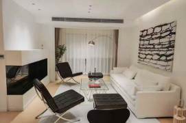 xujiahui 1BR/big living room@L1/4