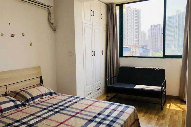 Caoyang rd/elevator 1br 1lr/bright room/cozy&clean@L11/14/3/4