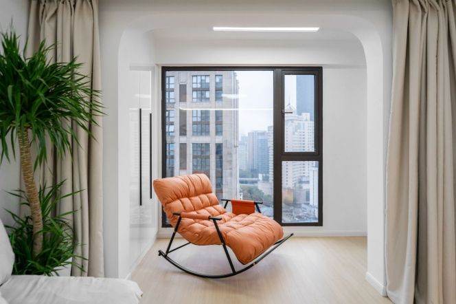 2 Brs with Floor Heating/Central ac/Oven/Dryer, 100 sqm @ Shanghai railway station L1,3&4