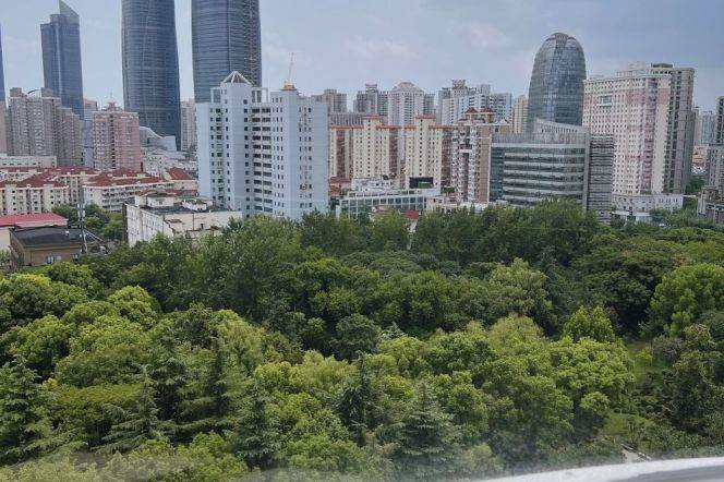 10/11th, Jiaotong University, 3-bedroom apartment with underground parking space