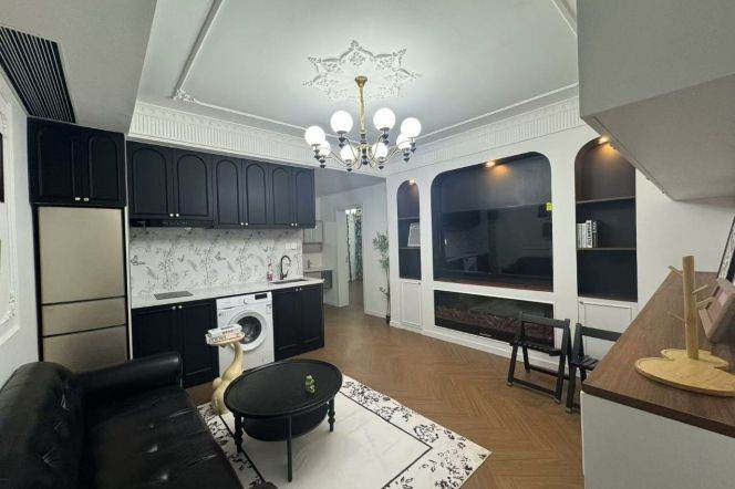 10k Clean 2BR Nr Wuning Rd.line13/14 close to Suzhou Creek