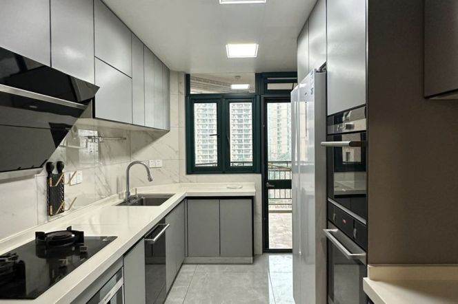 modern 3brs floor heating nice balcony modern furniture in most popular compound Lujiazui