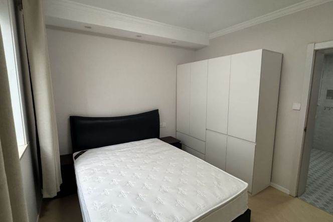 Tongge Neighborhood — Rare 2BR Flat