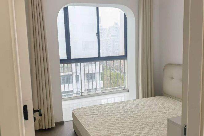 fengqiao rd elevator 2BR/big living room @L11