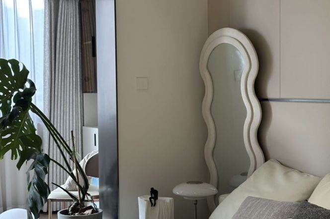 1 Big Br, 1 Living room with Central ac and dryer, 80 sqm @ West Yan’an metro L3&4