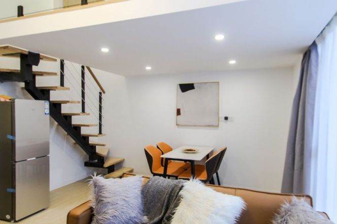 1BR-Zhaojiabang Road-4-minute walk to Line 1/9/11-Xujiahui