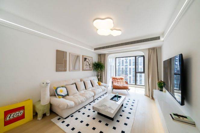 2 Brs with Floor Heating/Central ac/Oven/Dryer, 100 sqm @ Shanghai railway station L1,3&4