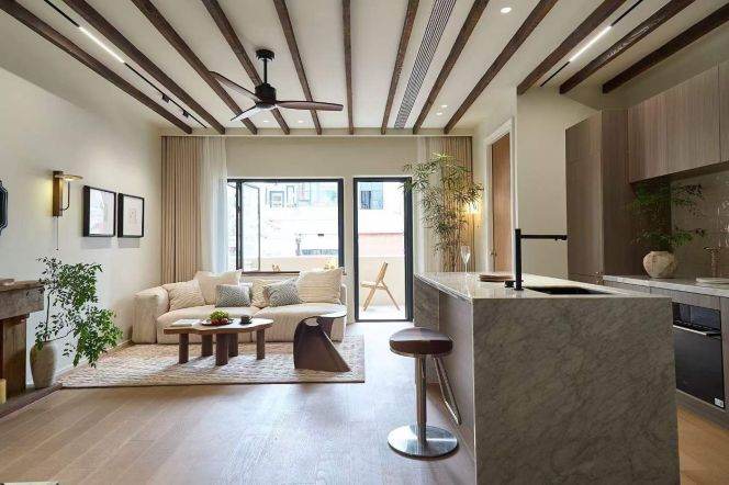 West Beijing rd/Tongren rd floor heating 3+1brs apt wt balcony; L2/7