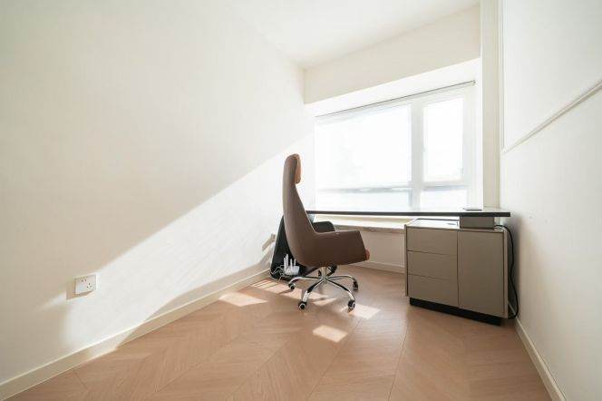 3 Brs, 2 Baths, Floor Heating, Central ac, Oven, 150 sqm @ Wuding metro L14