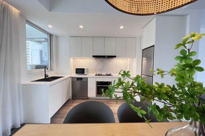 modern 3brs floor heating open balcony green view near line 2,12,13 Taikoo hui 