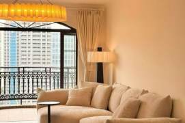 3 Brs, 2 Baths with Open Balcony, Big Kitchen, 156 sqm @ Laoximen station L10