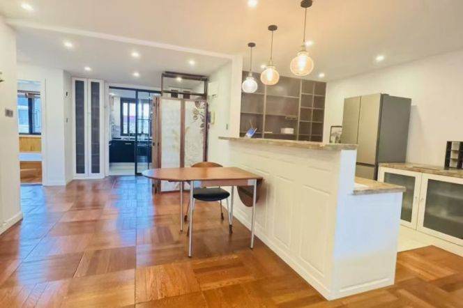 Morden&Bright 2Bdrs /Floor Heating @Longxi Rd &Line 10