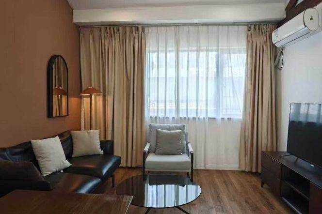 Changle/Changshu rd bright 2brs/2lr/1ba apt wt terrace; L1/7