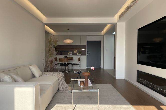 High End Compound/Big 2Br 120Sqm /Balcony/Wuning rd Metro L13&14