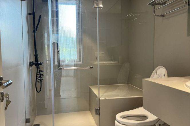 Bright &Charming&Modern 3Br-2bath flat + Open view + Heating / Jeffre Garden