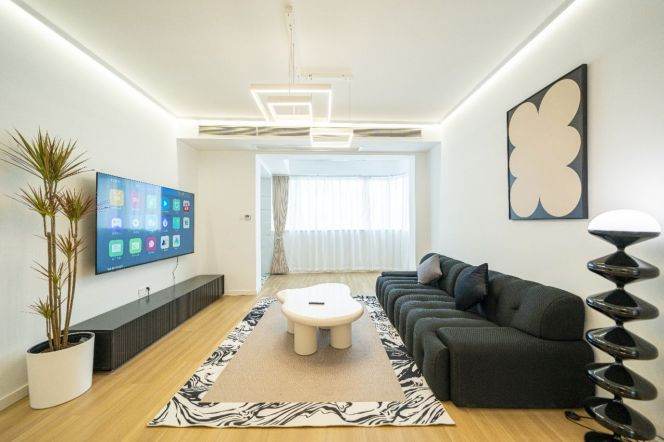 3 Brs, 2 Baths with Central ac/Oven/Dryer, 180 sqm @ Wuning metro L13