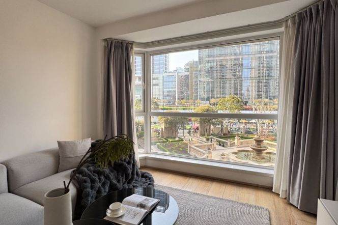 Bright &Charming&Modern 3Br-2bath flat + Open view + Heating / Jeffre Garden