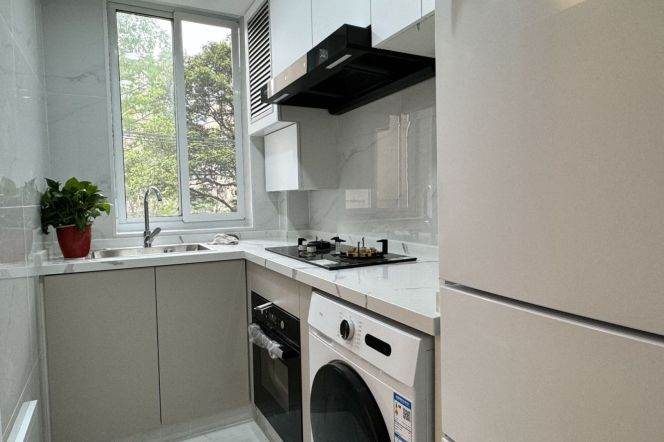Modern 2Br + elevator  | Hongqiao rd metro L3/4/10 |Newly renovated 8.9K