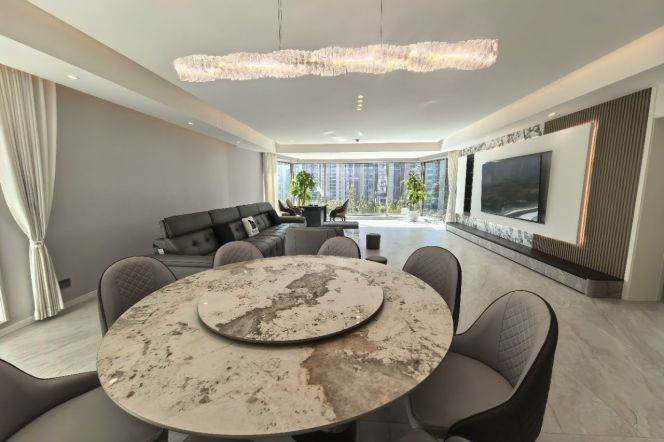 Brand new decoration 4brs with floor heating in Lujiauzi