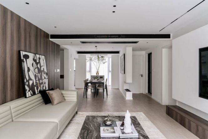 3 Brs, 2 Baths with Open Balcony, Floor heating, Dish washer, Bathtub @ Zhongshan park L2