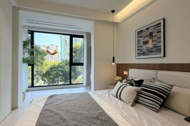 1 Big Br, 1 Living room, 75 sqm with Central ac/Dryer @ Zhongtan metro L3&4