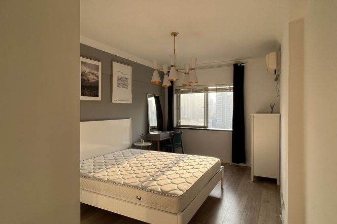 Bright 2 Brs, 1 Living room with Oven/Dryer, 120 sqm @ Wuning metro L13