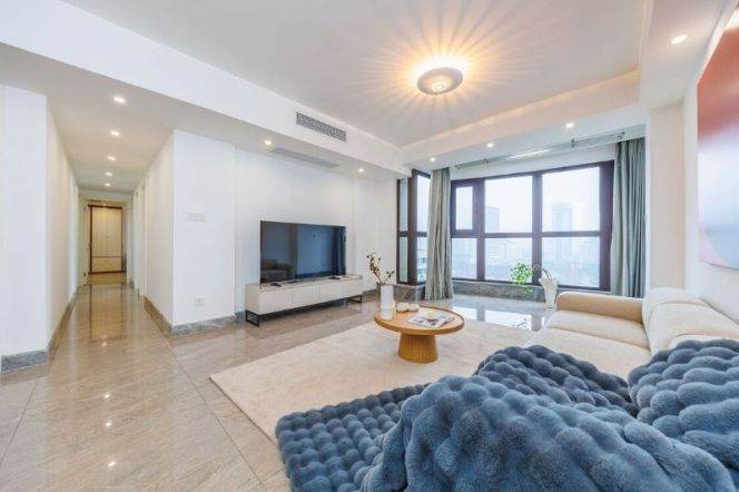 Modern 3brs with floor heating and balcony  beside famous IAPM shopping mall