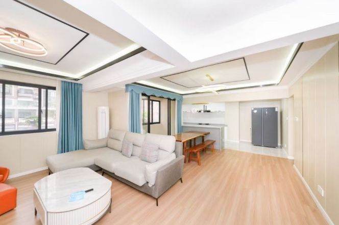 2 Brs, 2 Baths with Terrace, Floor Heating, 130 sqm @ Shuicheng metro L10