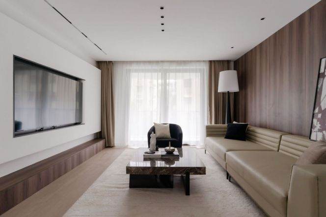 3 Brs, 2 Baths with Open Balcony, Floor heating, Dish washer, Bathtub @ Zhongshan park L2