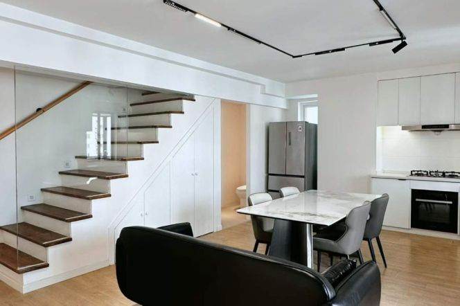 Bright 3BR 2BA Duplex 170m² on South Shanxi Rd