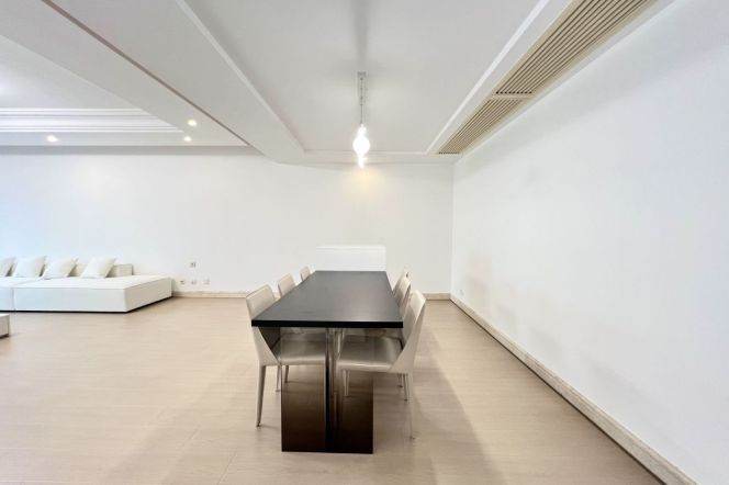Lujiazui/3br3bt/central AC/floor heat/oven/tennis court/gym/pool