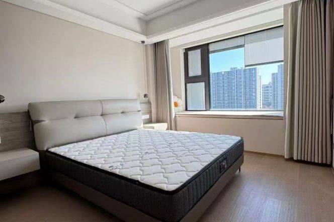 Morden&Bright 3Bdrs 2Baths/Floor heating @Longxi Rd &Line 10