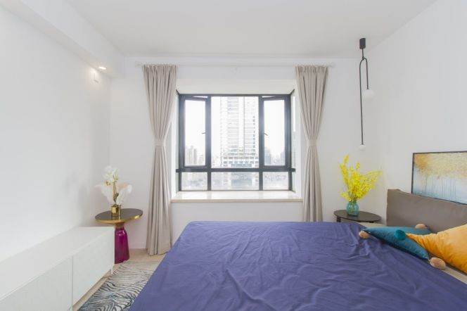 West Nanjing Rd metro/3br2bt/central AC/floor heat/oven/outdoor balcony/dishwasher