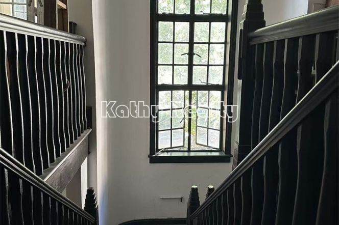 Historic 1BR APT Fuxing Rd nr Changshu Rd 7.3k