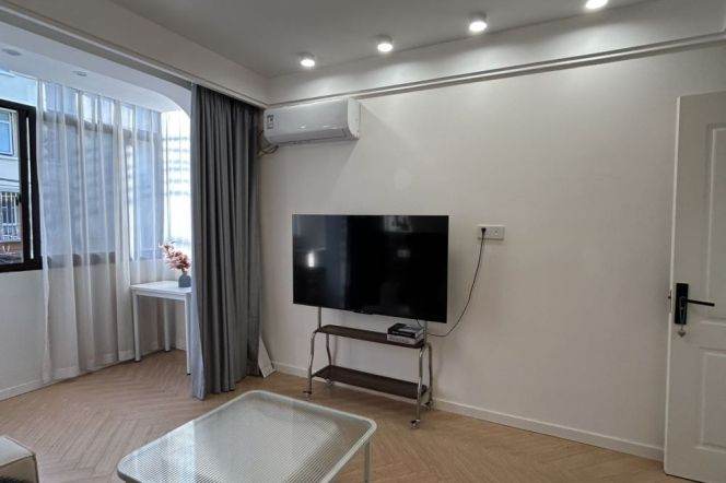 Good Layout 1Br/2Lr/1Bt Super Close to L10 Somgyuan Rd Station 