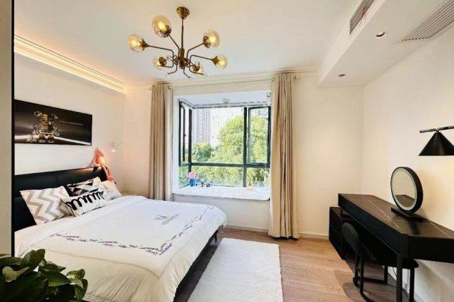 Hongqiao Rd metro/2br2bt/central AC/floor heat/oven/dishwasher