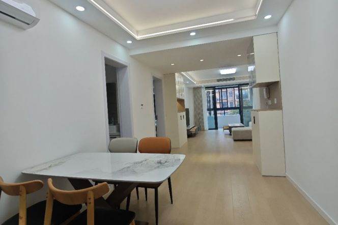 Modern 3brs with floor heating and balcony  beside beautiful Su zhou river 