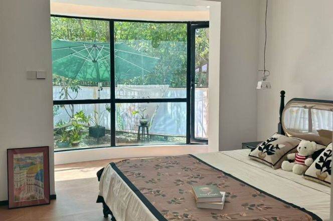 Spacious 3brs&2baths with private garden near Xujiahui