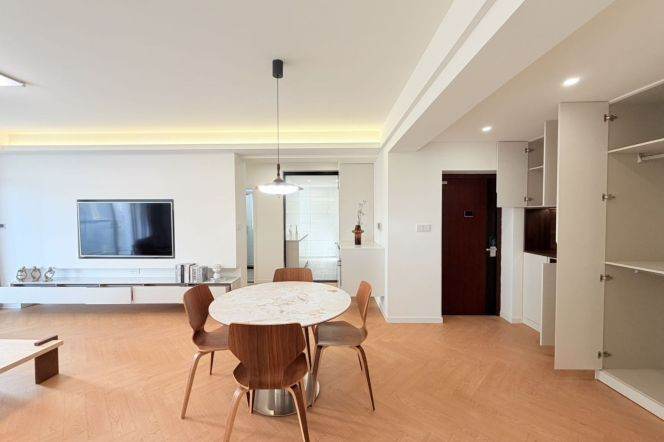 Wuding Rd/Changping Rd  metro/3br2bt/floor heat/dishwasher/oven/outdoor balcony