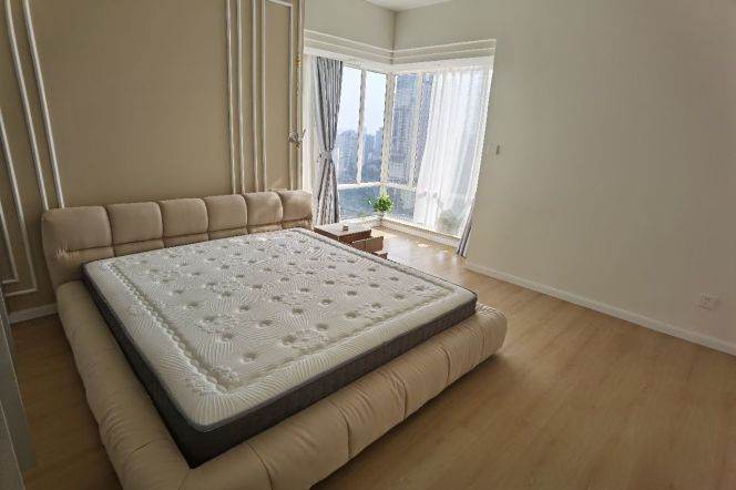 Modern 2brs with floor heating and balcony belong to Lujiazui